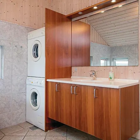 Casa vacanze Lovely In With Kitchen *